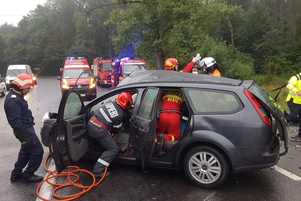 FOTO+VIDEO Grav accident rutier pe DN1, între Codlea și Vlădeni