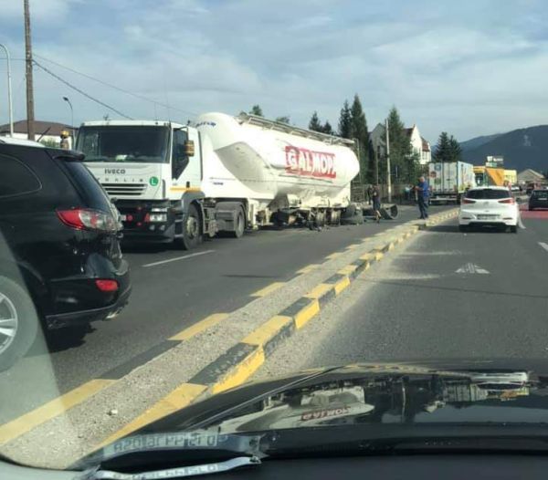 ULTIMĂ ORĂ: Accident pe DN1 (FOTO)