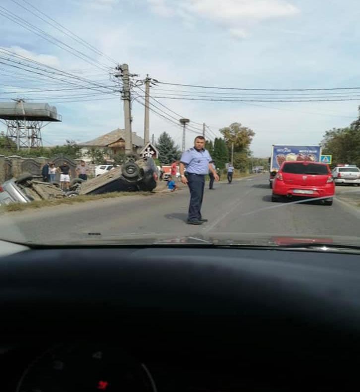 FOTO Accident în zona Micșunica