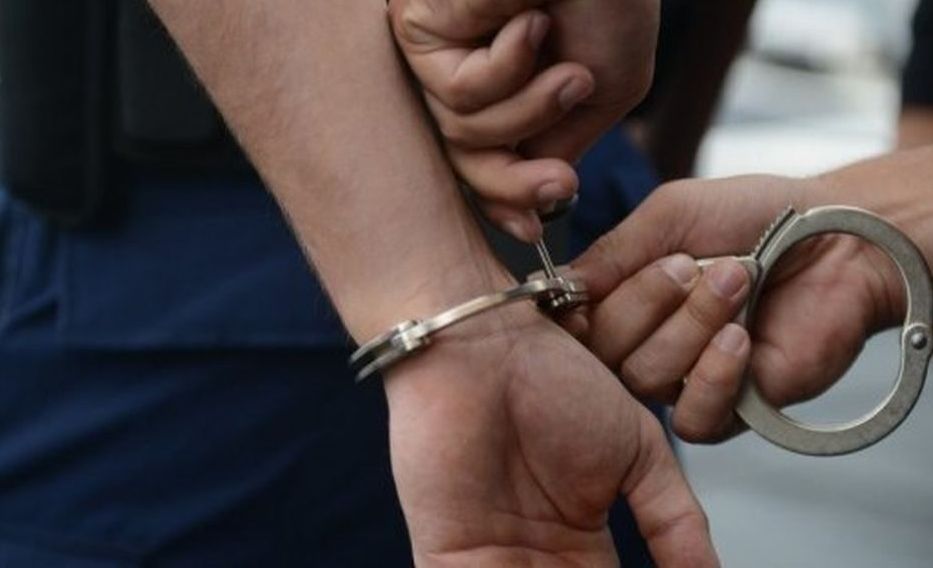 Bărbat reținut pentru distrugere