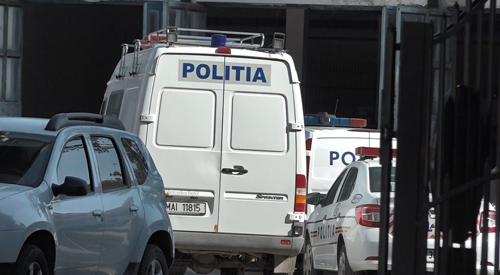 Au venit din Sri Lanka să muncească ilegal, la Braşov