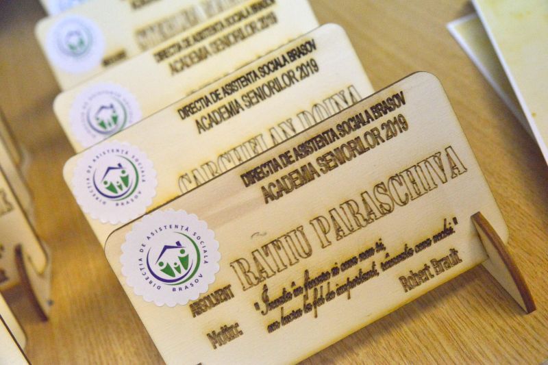 FOTO Festivitate de absolvire pentru seniorii brașoveni