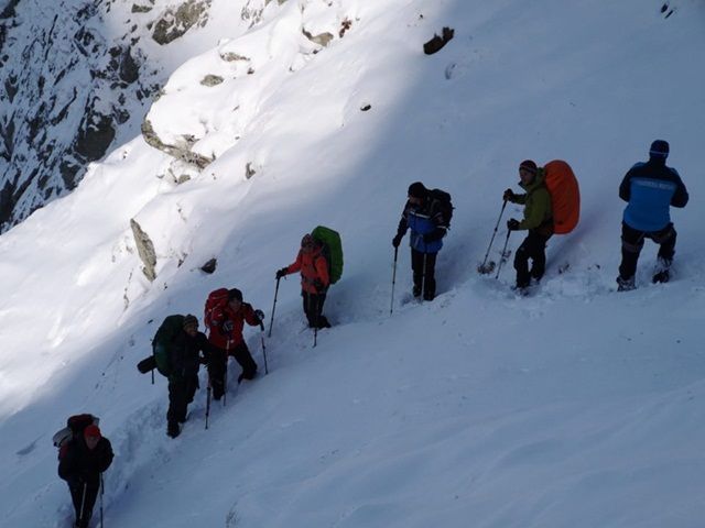 VIDEO+FOTO Turiști străini salvați de jandarmi și salvamontiști de la peste 2.300 de metri altitudine