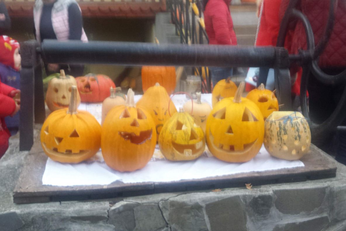 Sfântul Martin, alai cu bostani, astăzi, la Bod