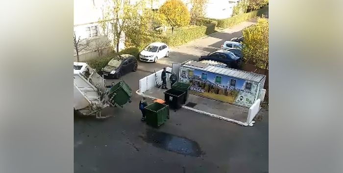 VIDEO Un nou exemplu de colectare selectivă "ca la carte"! Sancțiune dură dată de firma de salubritate