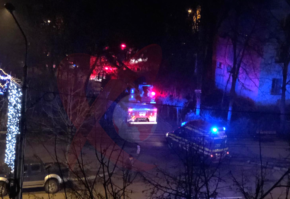 Din peripețiile pompierilor: chemați să forțeze o ușă, au găsit proprietara dormind!