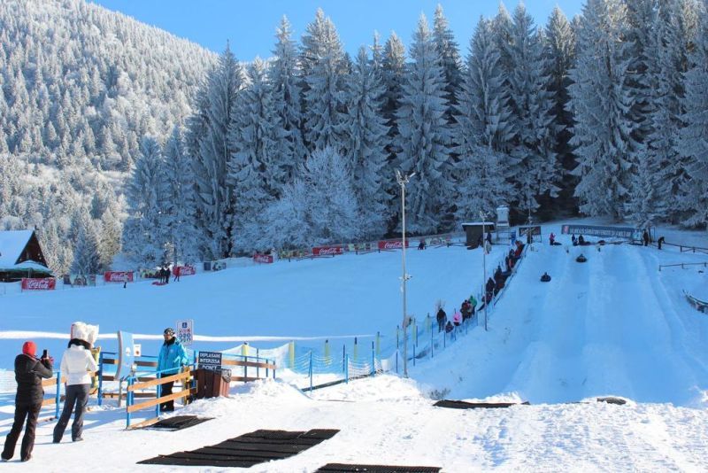 Astăzi se deschide pârtia de săniuș din Poiana Brașov! Vezi tarifele