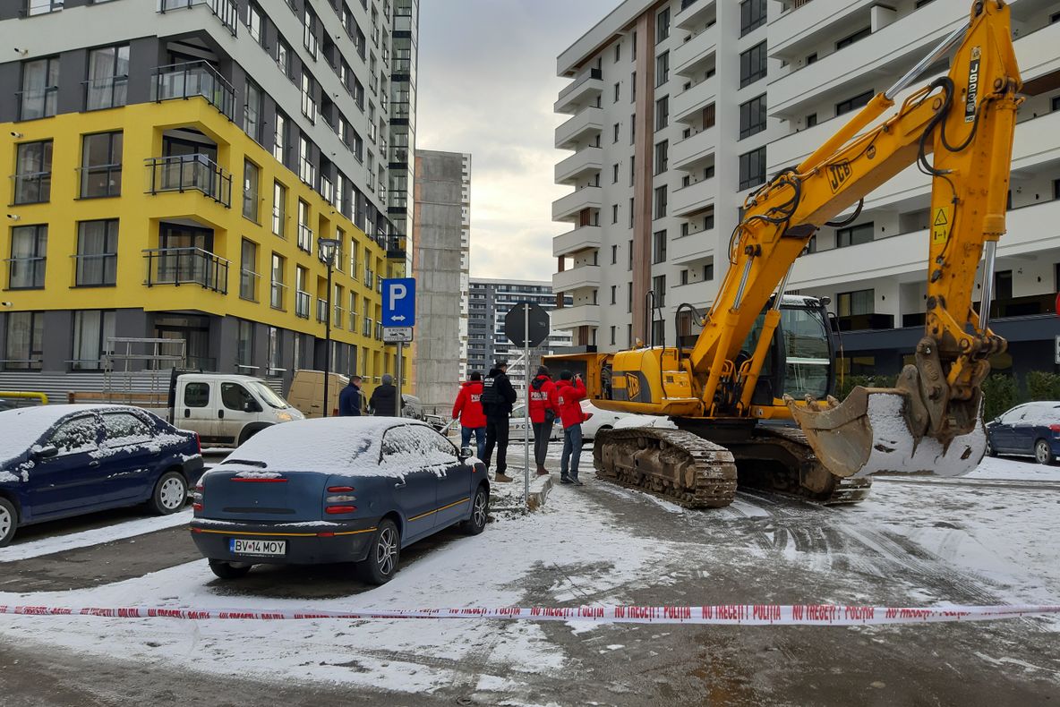 VIDEO Tată şi fiică, MORŢI după ce au căzut de la etajul 10! Ce au declarat martorii şi autorităţile?