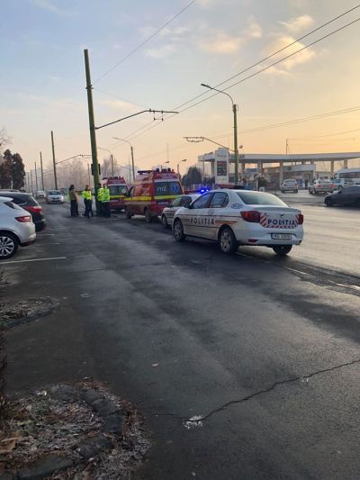 Persoane lovite de mașină, pe strada Hărmanului