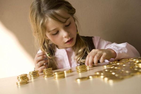 Este oficial! Alocații dublate pentru copii, de la 1 iunie!