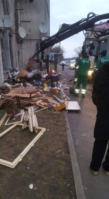 FOTO Focar de infecție, în cartierul Noua