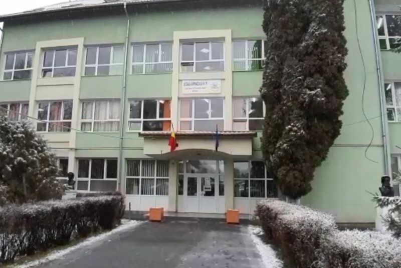 VIDEO + FOTO Incident la o școală din Brașov! 20 de elevi au probleme cu vederea! Ce au declarat părinții, profesorii, medicii și autoritățile?