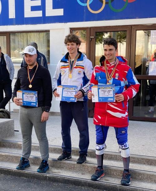 FOTO Sportivii de la Corona, 11 medalii la Naționalele de schi din Poiana Brașov