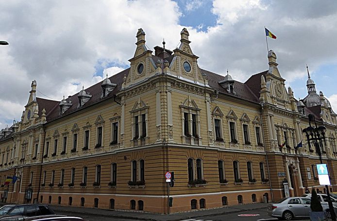 Noi măsuri impuse de Primăria Brașov! Reducerea programului în piețe, la Zoo, dar și închiderea unei casierii a Fiscului!