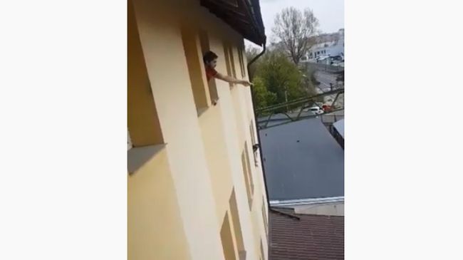 VIDEO Alt brașovean aflat în carantină: "De 24 de ore nu ne-a băgat nimeni în seamă!"