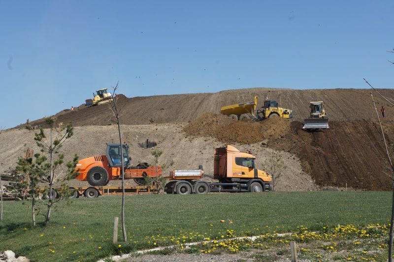 FOTO+VIDEO Când vor fi închise primele două celule ale depozitului ecologic de deșeuri?