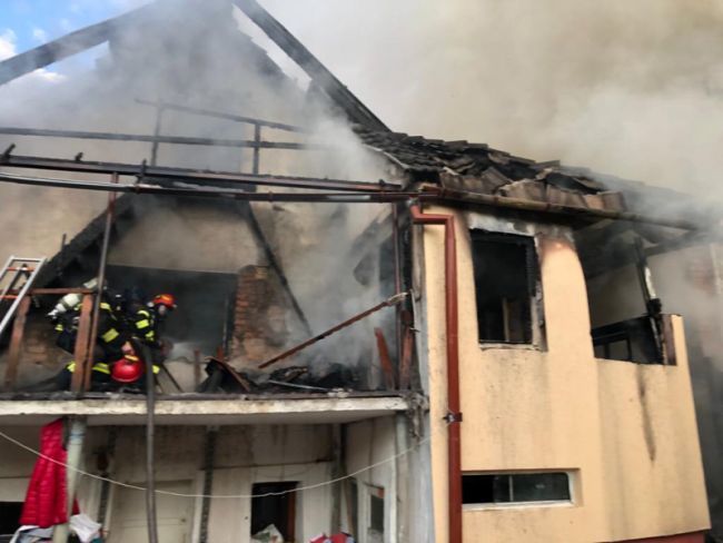 Incendiu, în Șcheii Brașovului!