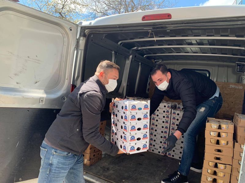 FOTOGALERIE 150 de pachete cu alimente, pentru persoanele fără posibilități din Prejmer