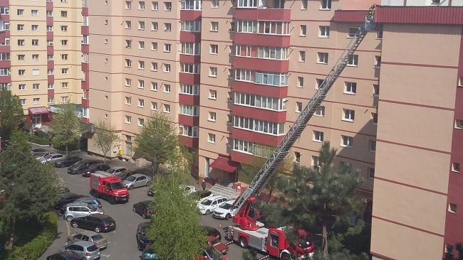 VIDEO Intervenție a pompierilor, acum, în Răcădău