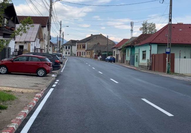 FOTO Străzile principale din Săcele au fost asfaltate