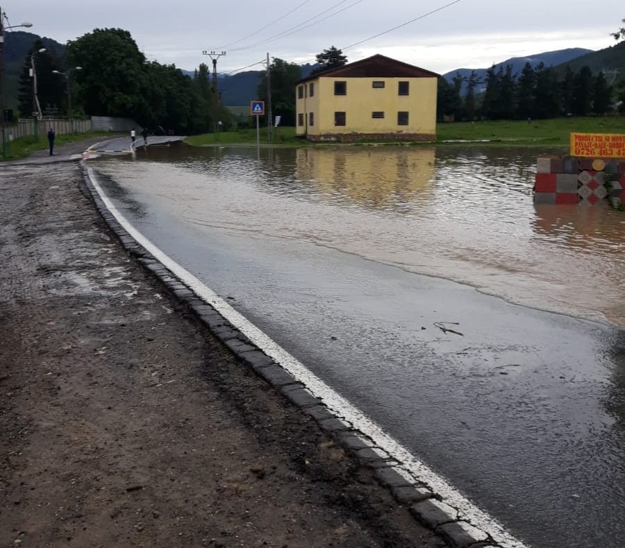 FOTO Inundaţii, în județul Braşov!