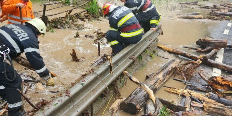 Câți bani a primit Brașovul de la Guvern, pentru refacerea infrastructurii rutiere distruse de calamități?