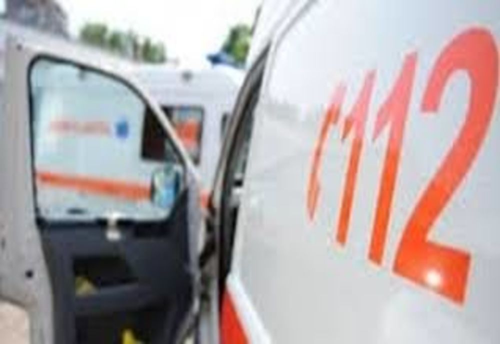 Bărbat rănit grav pe DN1A, după ce a fost acroșat de remorca unui autotren 