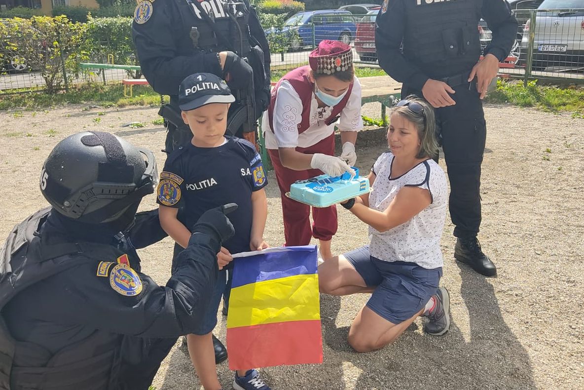 FOTO Misiune cu totul specială, pentru poliţiştii braşoveni