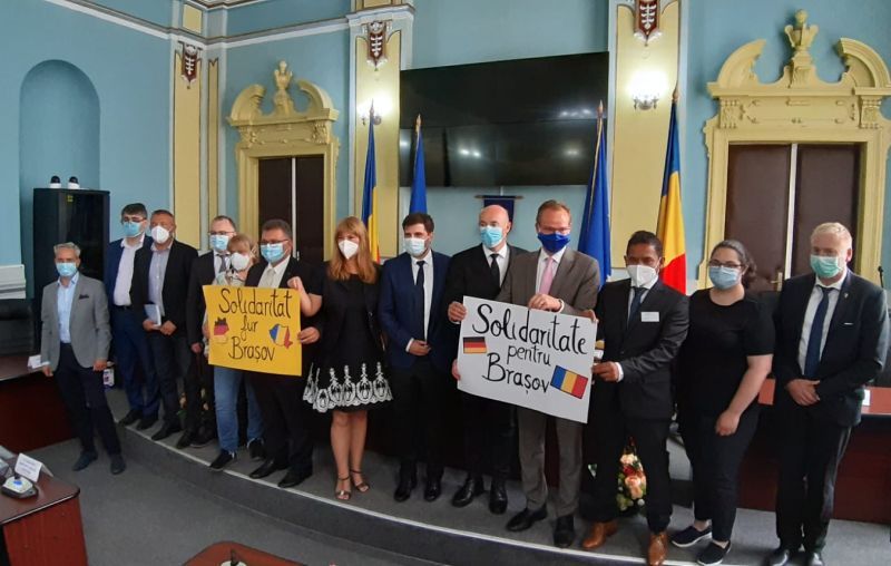 VIDEO Solidaritate pentru Brașov! Medic din Germania: "Împreună vom învinge acest virus! Luptați alături de noi, nu împotriva noastră!"