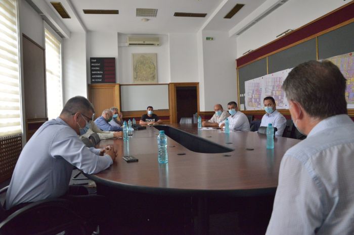 VIDEO Brașovul, sub ape, de câteva zile! Primarul  Scripcaru le-a impus celor responsabili să caute soluții urgente!