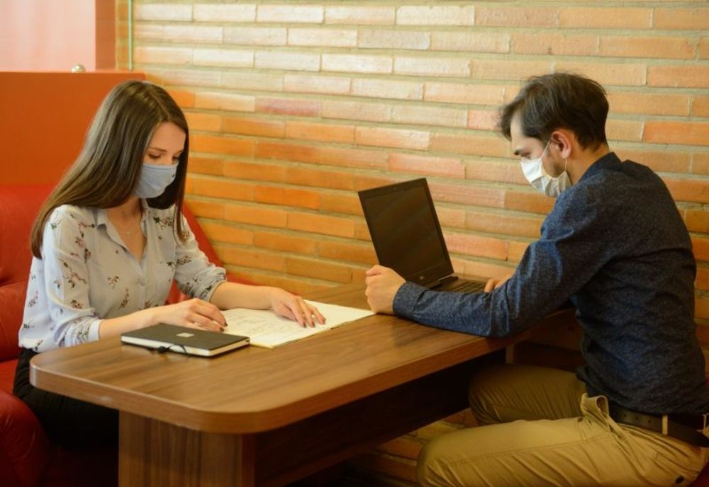 Aproape 20.000 de studenți din Brașov încep anul universitar în condiții cu totul speciale!