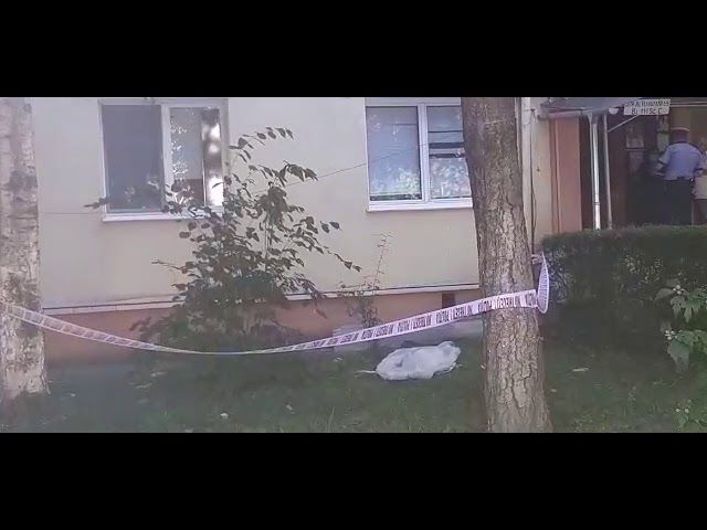 VIDEO Persoană decedată după ce a căzut de la etaj!