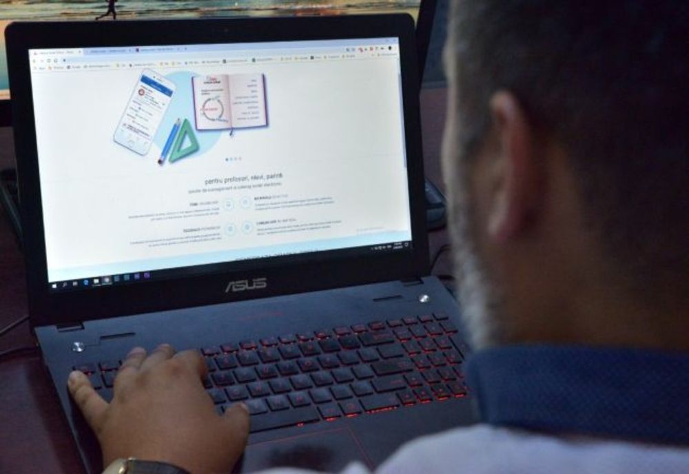 VIDEO Primăria Brașov vrea să achiziționeze echipamente IT pentru 40.000 de elevi și 3.000 de cadre didactice