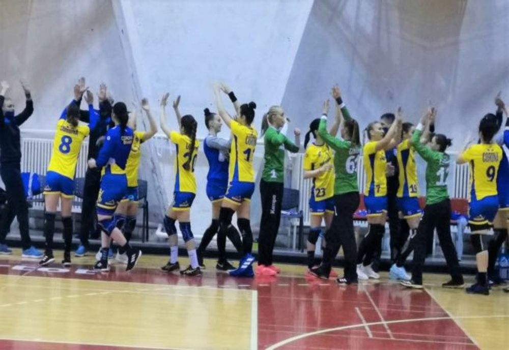 Victorie la scor pentru handbalistele Coronei, în startul campionatului