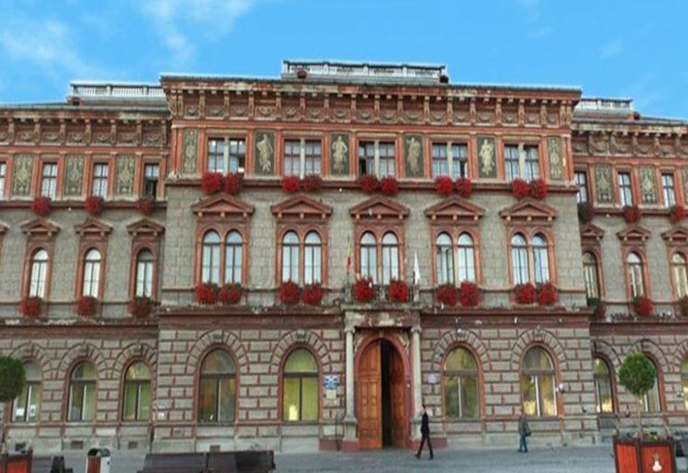 Universitatea Transilvania din Brașov revine la scenariul hibrid, din semestrul al doilea