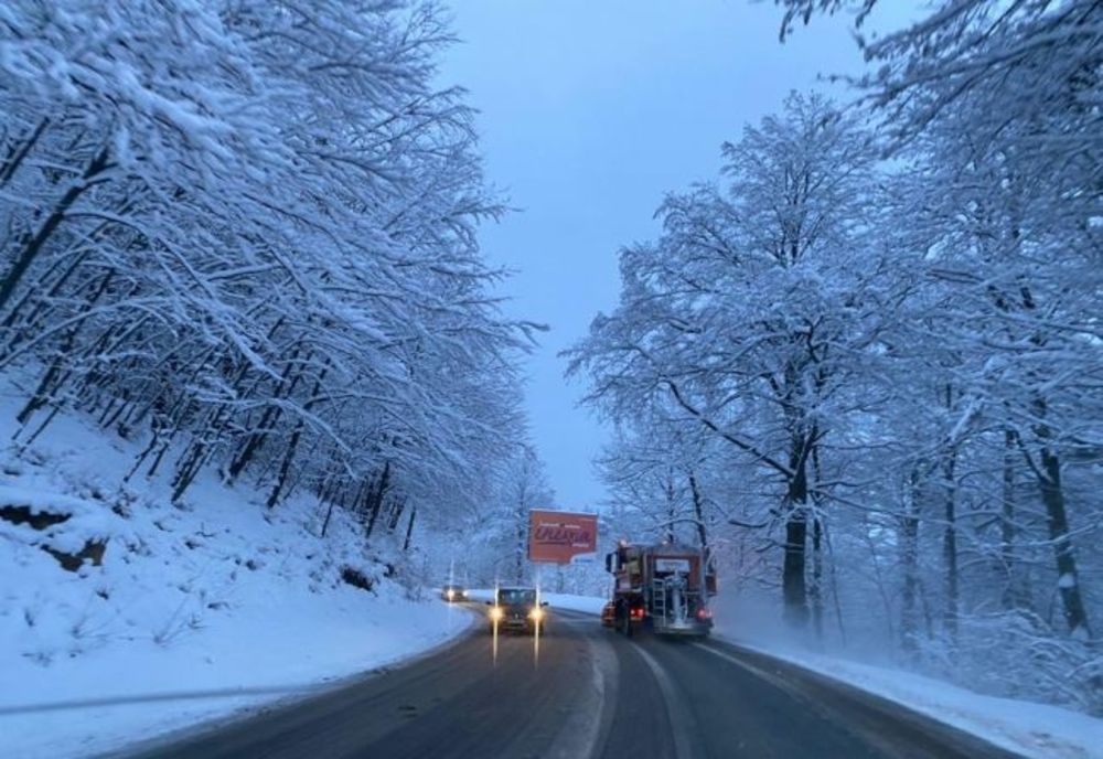 VIDEO Cu câte utilaje s-a acționat pentru deszăpezirea municipiului Brașov?