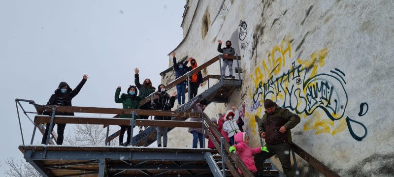 VIDEO+FOTO Datorită voluntarilor, copiii defavorizați au avut parte de o zi perfectă în mijlocul naturii