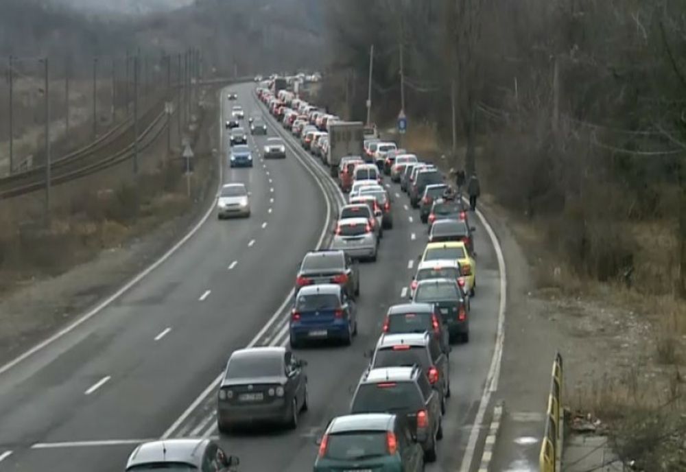 Trafic intens către zona montană, pe DN 1 Ploiești-Brașov