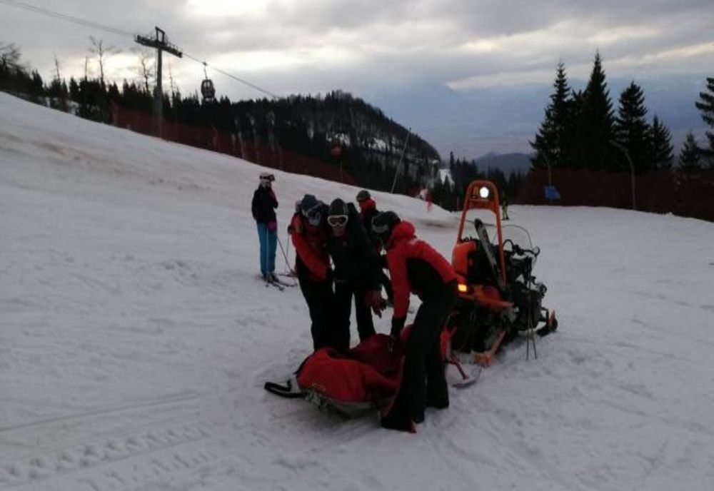 Tot mai mulți schiori începători blocați în Masivul Postăvarul