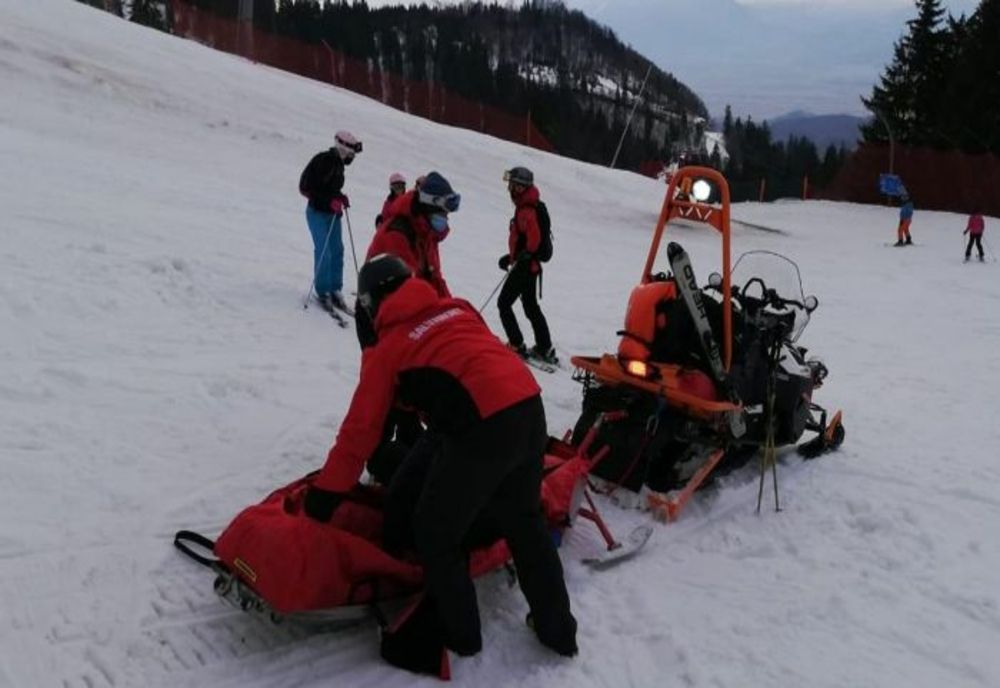 8 persoane accidentate, astăzi, pe pârtiile din Poiana Brașov!
