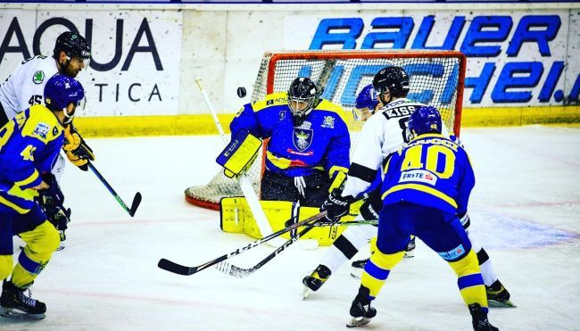 Corona conduce cu 3-2 în semifinalele Erste Liga