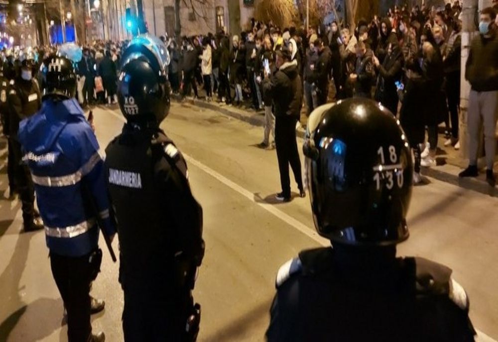 Jandarmii braşoveni au dat amenzi de 30.000 de lei după protestele de aseară!