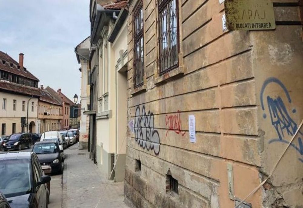 Clădiri într-un stadiu avansat de degradare, în Centrul Istoric!