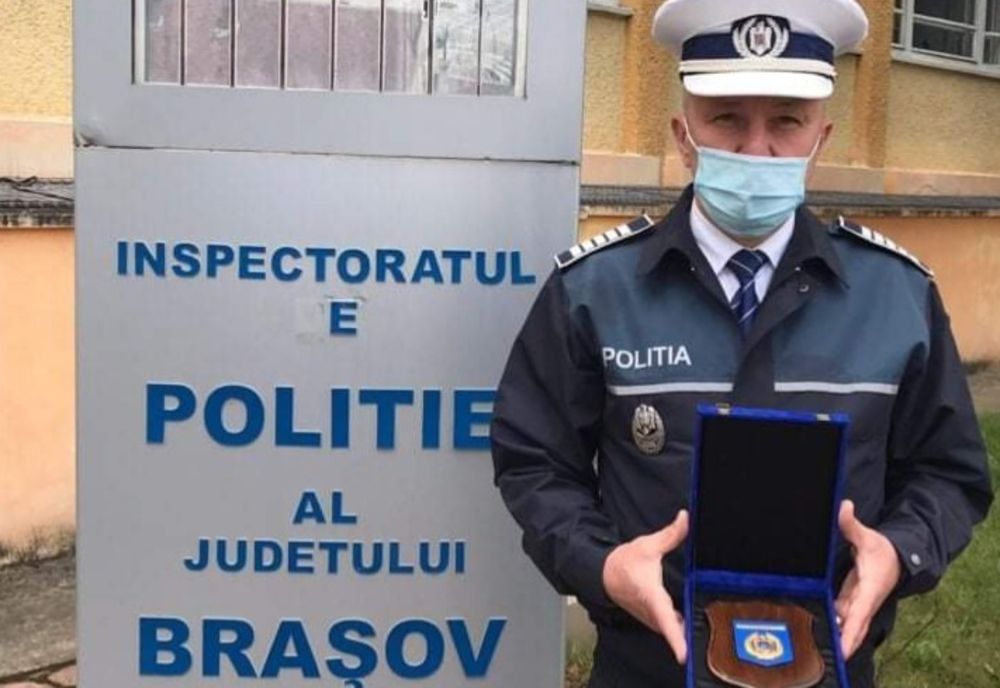 Un polițist din Râșnov a primit Placheta de Onoare a Poliției Române