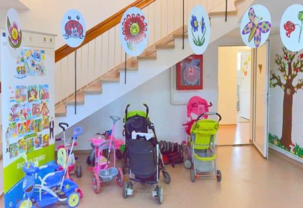 VIDEO Consiliul Local Brașov a modificat regulamentul de înscriere în creșe! Veste bună pentru părinții cu micuți care au împlinit 3 ani!