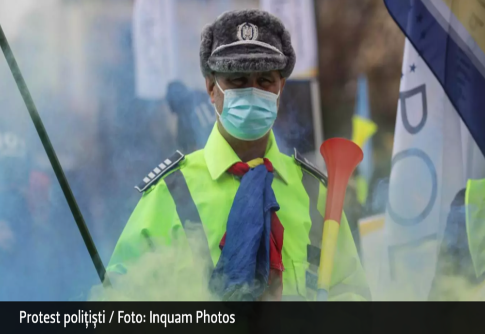 Cadrele militare și polițiștii protestează astăzi în fața Guvernului