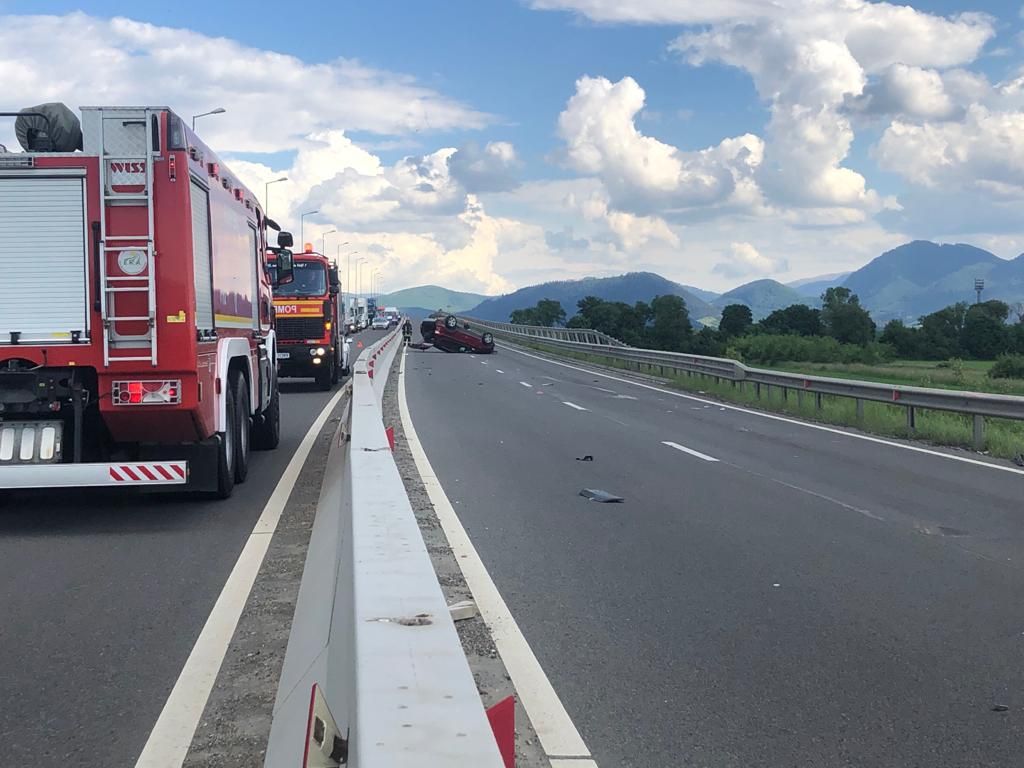 FOTO Trafic blocat pe Ocolitoarea Braşovului, din cauza unui accident rutier!