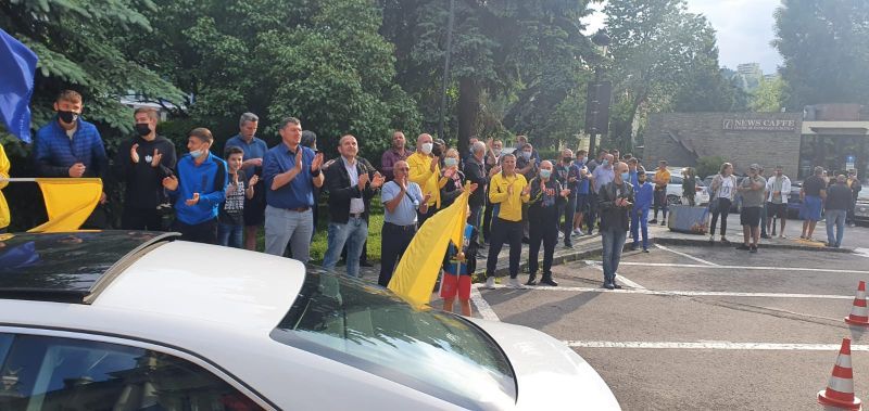 FOTO+VIDEO Brașovenii implicați în activitatea secției de fotbal de la Corona cer lămuriri primarului Allen Coliban!