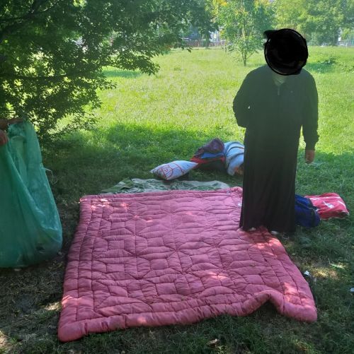 Parcul din Centrul Civic, "asediat" de boschetari! (FOTO)