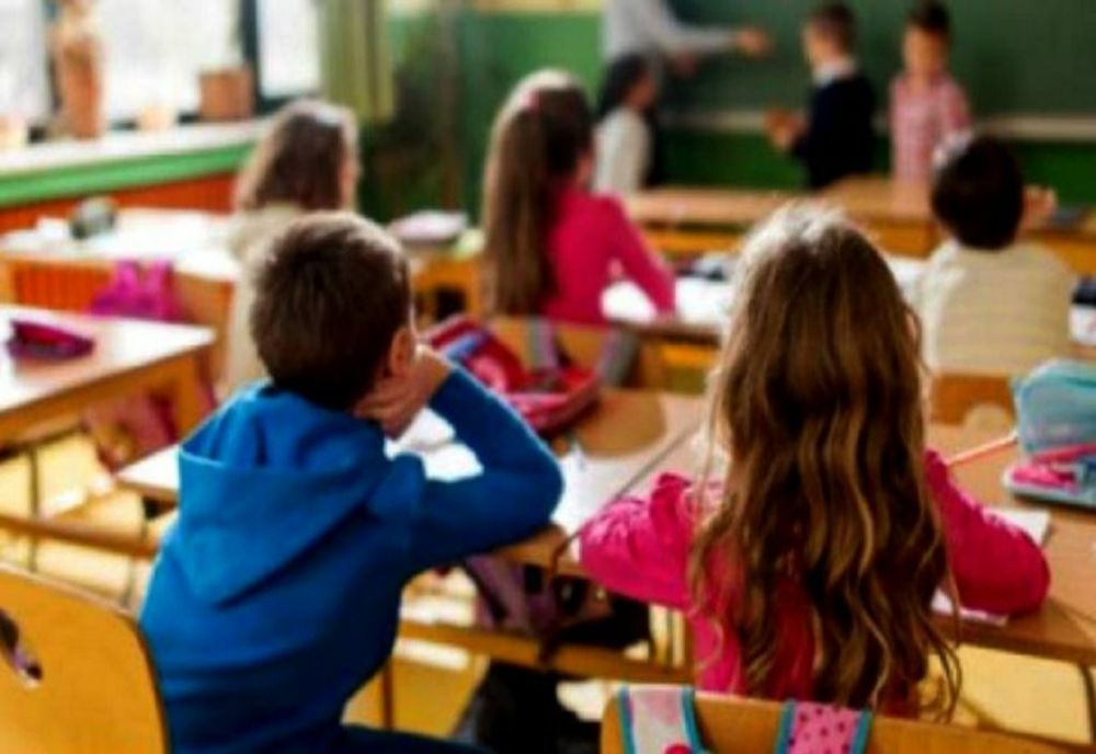 Anunț de ultimă oră despre noul an școlar! Care sunt elevii care vor face școală online din septembrie
